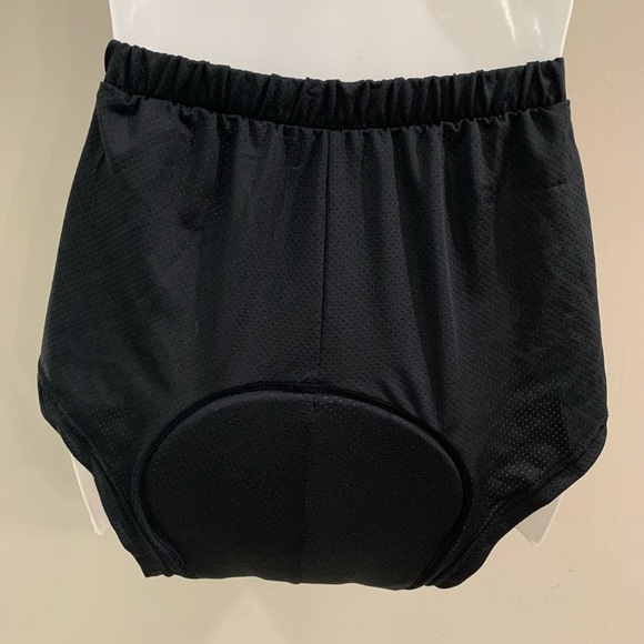 Twotwowin cycling shorts! - Picture 3 of 5